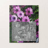 紫色のアフリカデイジーの花のフレームあなたの写真を追加 ジグソーパズル (縦)
