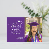 紫色のエレガントスクリプト写真ミニマル卒業 サンキューカード (スタンド正面)