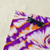 紫色のオレンジ絞り染めの渦巻 ビーチタオル