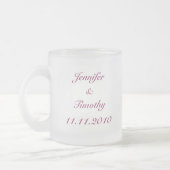 紫色のカスタマイズ可能な花嫁の女中2010の曇らされたマグ フロストグラスマグカップ (左)