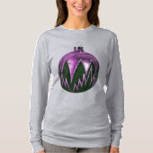 紫色のクリスマスオーナメントアートシャツ Tシャツ (正面)
