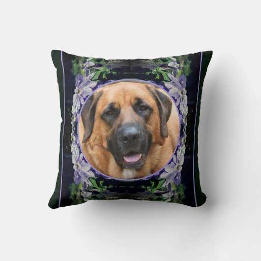 紫色のクレマチスフラワーフレーム独自の写真を作成 クッション (裏面)