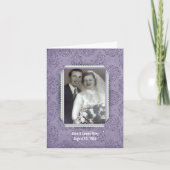 紫色のグリッターダマスクフレームの記念日 招待状 (正面)