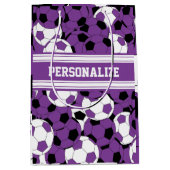 紫色のサッカーボールのコラージュ ミディアムペーパーバッグ (正面)