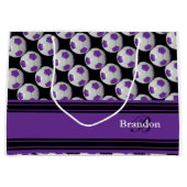 紫色のサッカーボールを個人化して下さい ラージペーパーバッグ (正面)