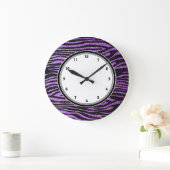 紫色のシマウマは縞で飾ります(きらきら光るなフェイクなグリッター) ラージ壁時計 (ホーム)