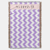 紫色のジグザグ、紫のシェブロン、あなたの名前 スローブランケット (正面縦)