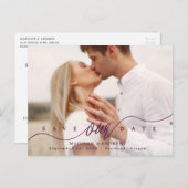 紫色のスクリプトの華やかな写真日付を保存 案内ポストカード (正面/裏面)