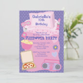 紫色のスランバー・パーティーのおもしろいの誕生日の招待状 招待状 (スタンド正面)