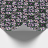 紫色のゼラニウムの花を増パーソナライズされた加 ラッピングペーパー (角)
