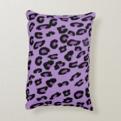 紫色のチータのプリントパターン汚点 アクセントクッション (裏面(縦))