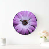 紫色のデイジー ラージ壁時計 (ホーム)