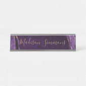 紫色のバイオレット金ゴールドゲートのゲフェミニンード デスクネームプレート (正面)