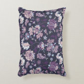 紫色のバックグラウンドフローラのシームレスなパターン アクセントクッション (正面(垂直))
