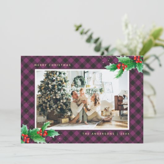 紫色のバッファロープレイドホリーフォトクリスマスカード シーズンカード (スタンド正面)