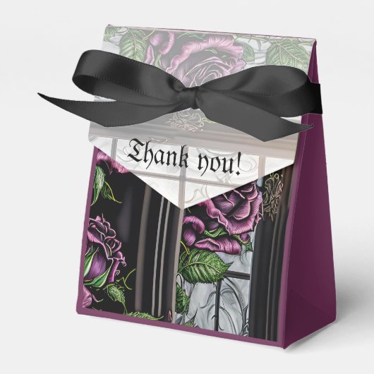 紫色のバラザウィンドウ – ゴシックスタイル結婚ズ フェイバーボックス (正面サイド)