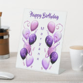 紫色のバルーンパーソナライズされたハッピーバースデー 台座サイン (インサイチュ)