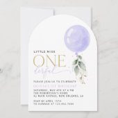 紫色のバルーン、緑、葉、最初の誕生日 招待状 (正面)