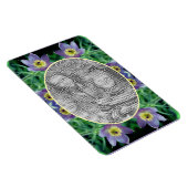 紫色のパスクの花が自分の写真を作成 マグネット (右側)