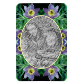 紫色のパスクの花が自分の写真を作成 マグネット (縦)