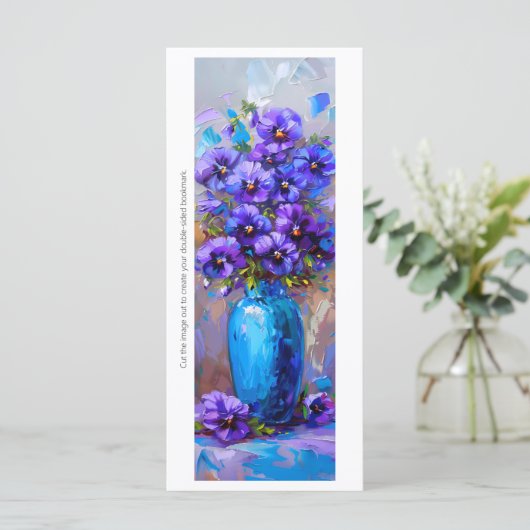 紫色のパンジーの色彩の鮮やかブックマークを作成する (スタンド正面)