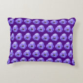 紫色のパンジーの花の継ぎ目のないパターン アクセントクッション (裏面)