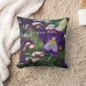 紫色のパンジー忘れとピンクのメノー クッション (ブランケット)