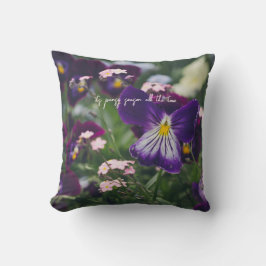 紫色のパンジー忘れとピンクのメノー クッション