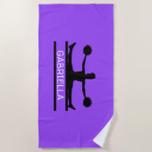 紫色のパーソナライズなシルエットのチアリーダー ビーチタオル (正面)