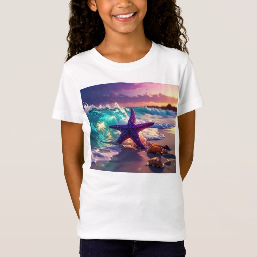 紫色のヒトデがある海のビーチ Tシャツ (正面)