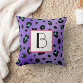 紫色のヒョウのプリントのモノグラムの枕 クッション (ブランケット)