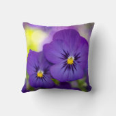 紫色のビオラ クッション (裏面)