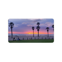 紫色のビーチの夕焼け 