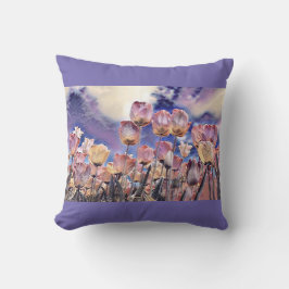 紫色のピンクとオレンジのチューリップ クッション