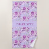 紫色のピンクのバラの花名 ビーチタオル (正面)