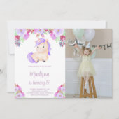 紫色のピンクのフローラユニコーン誕生日写真 招待状 (正面)