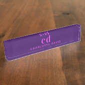 紫色のピンクのモノグラムイニシャル名 デスクネームプレート (側面)