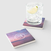 紫色のピンクの海サンセット写真カスタムモノグラム ストーンコースター (横)