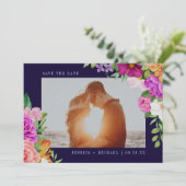 紫色のピンクの花ダークブルーの植物結婚の セーブザデート (スタンド正面)