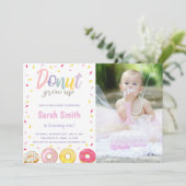 紫色のピンクドーナツ誕生日招待状と写真 招待状 (スタンド正面)