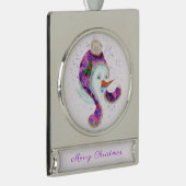 紫色のピンクハットのクリスマスオーナメント雪だるま シルバープレートバナーオーナメント (右)