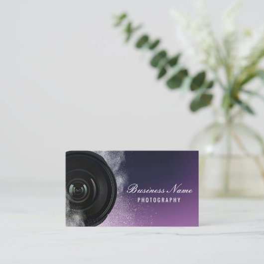 紫色のフォトグラファーによるカメラ撮影 名刺 (スタンド正面)