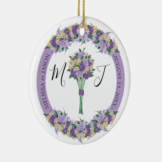 紫色のフローラ写真結婚式の日付を保存モノグラム セラミックオーナメント (右)
