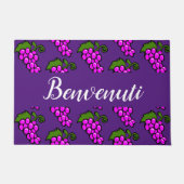 紫色のブドウ – ベンヴェヌティ ドアマット (正面)