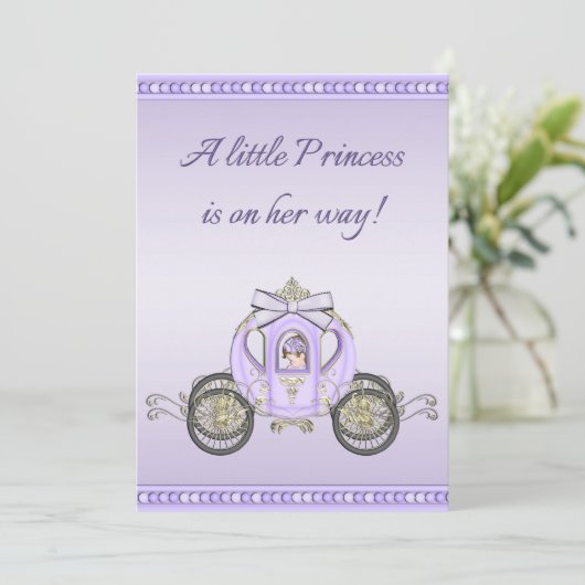 紫色のプリンセスのコーチの女の子のベビーシャワー 招待状 (スタンド正面)