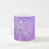 紫色のホイル背景に星 フロストグラスマグカップ (正面左)