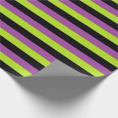 紫色のライムグリーンおよび黒のストライプ ラッピングペーパー (角)