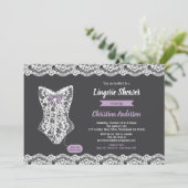 紫色のランジェリーのシャワーの招待の黒板のレース 招待状 (スタンド正面)