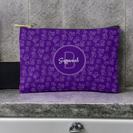 紫色のリンクハートパターンの濃い紫のカスタム アクセサリーポーチ