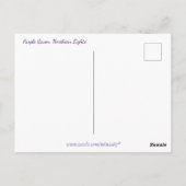 紫色のレイベン、北のライトの背景 ポストカード (裏面)